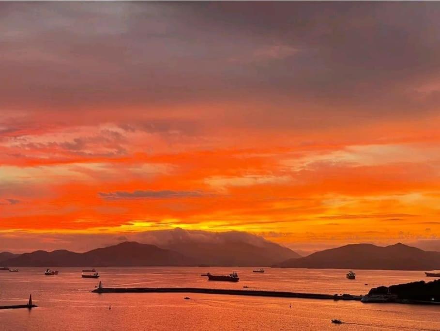 The Castle Ocean Suite Yeosu Exteriör bild